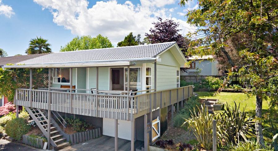  at 2/24 Longreach Drive, Sunnyvale, Waitakere City, Auckland