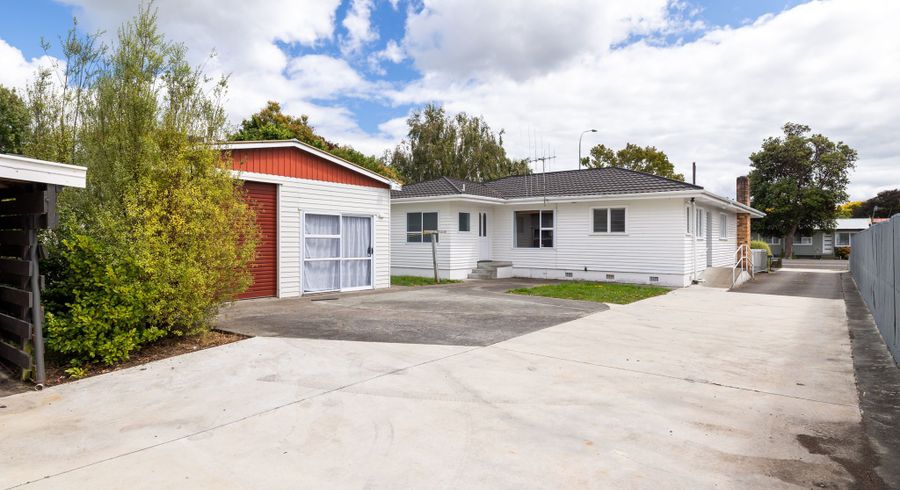  at 352 College Street, West End, Palmerston North, Manawatu / Whanganui