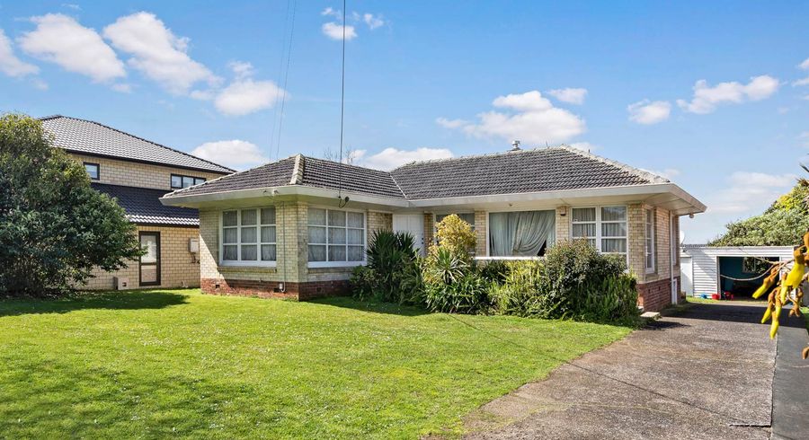  at 29 Lynwood Road, New Lynn, Auckland