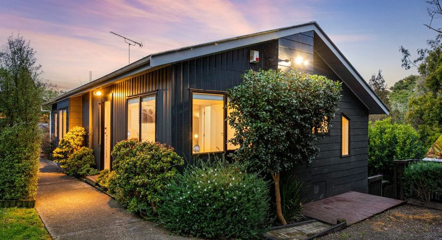  at 10 Hydra Place, Glen Eden, Waitakere City, Auckland
