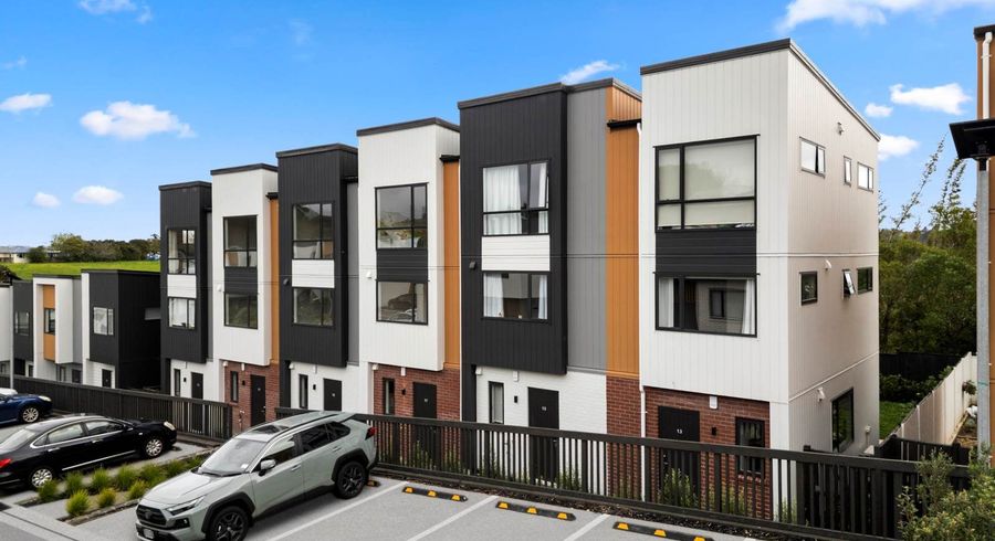  at 21 Don Oliver Lane, Glen Eden, Waitakere City, Auckland