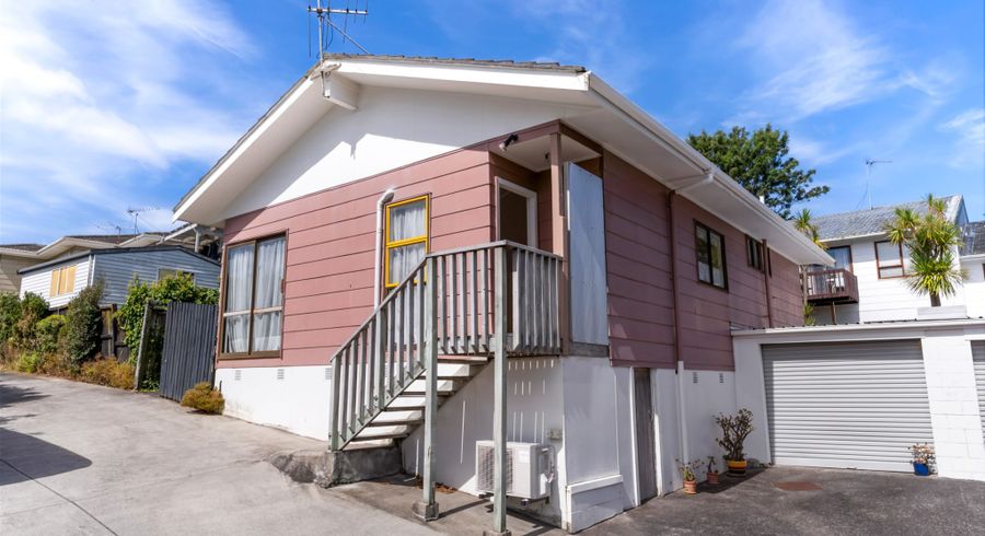  at 32A Bayview Road, Bayview, Auckland