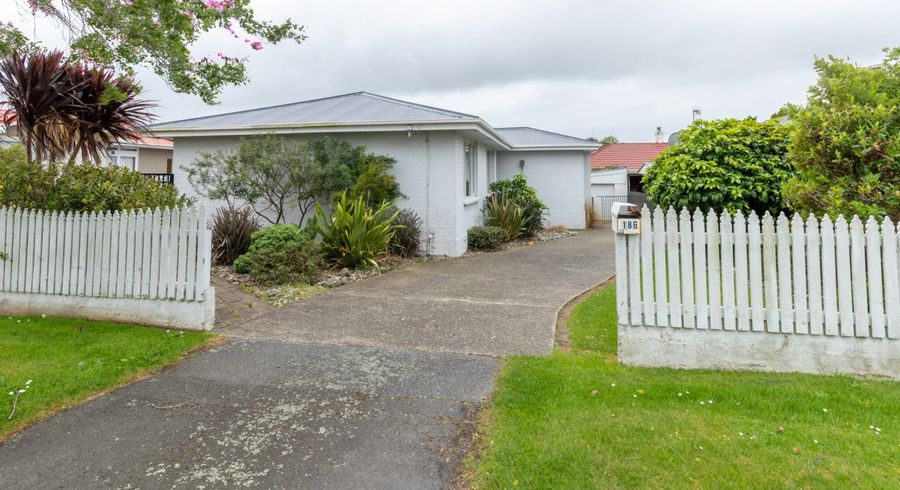  at 186 Lamond Street East, Hargest, Invercargill