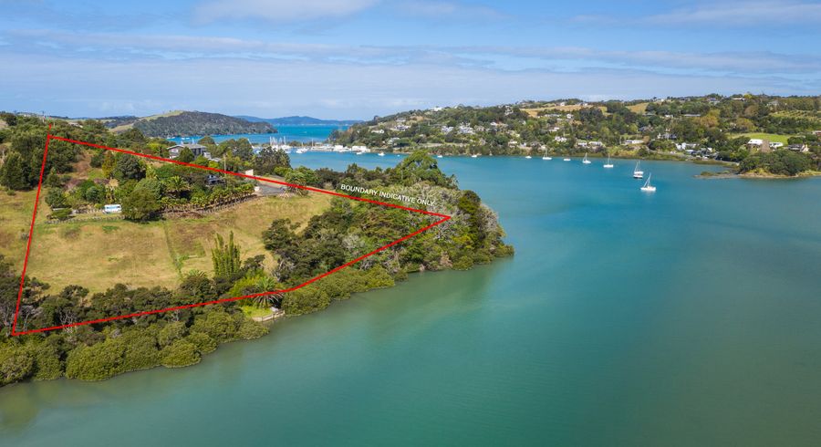  at 8 Green Road, Rainbows End, Matakana