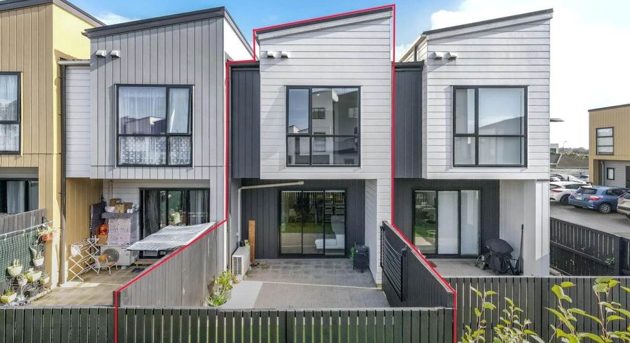  at 15/47A Huntington Drive, Huntington Park, Auckland