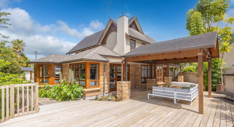  at 1102 River Road, Flagstaff, Hamilton, Waikato