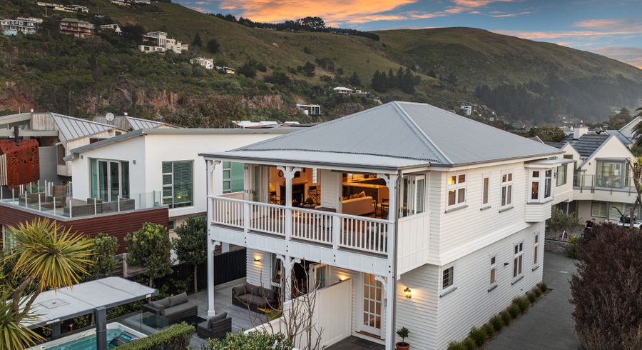  at 124 Esplanade, Sumner, Christchurch City, Canterbury