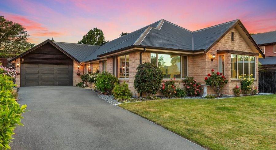  at 7 Strathmore Gardens, Burwood, Christchurch City, Canterbury