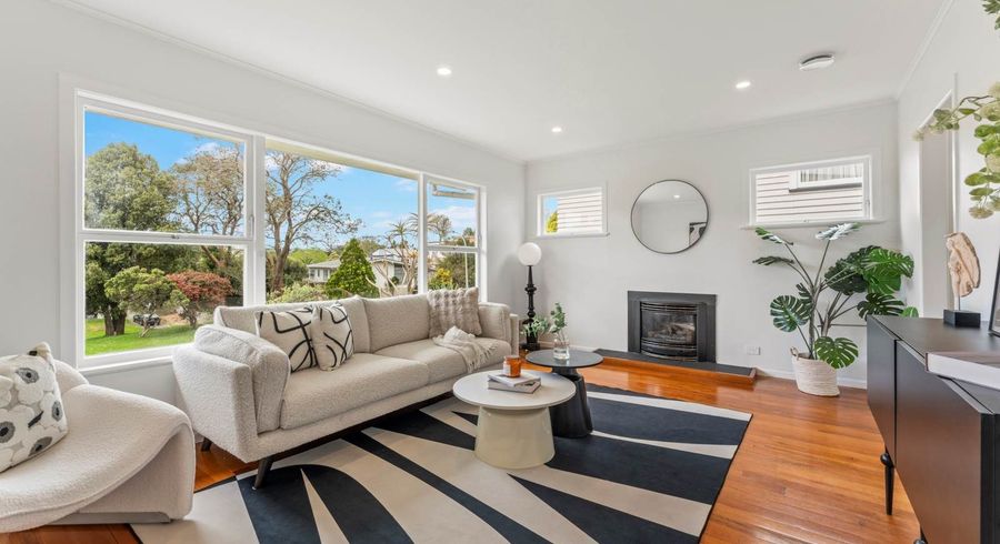  at 19 Halberg Street, Glenfield, Auckland