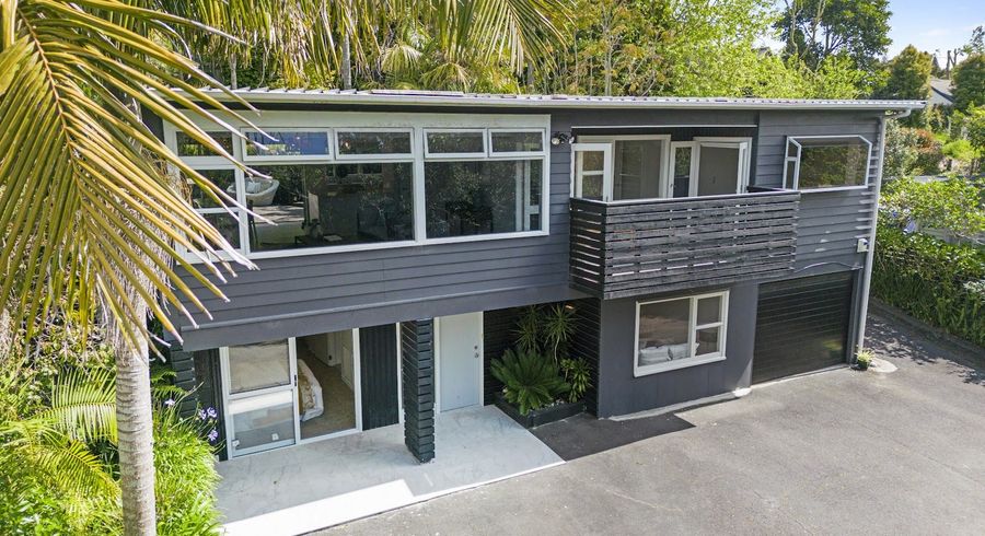  at 9 Berne Place, Birkenhead, Auckland