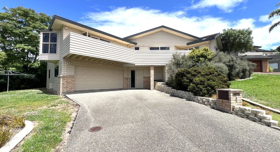  at 4 Nottingham Place, Northcross, North Shore City, Auckland