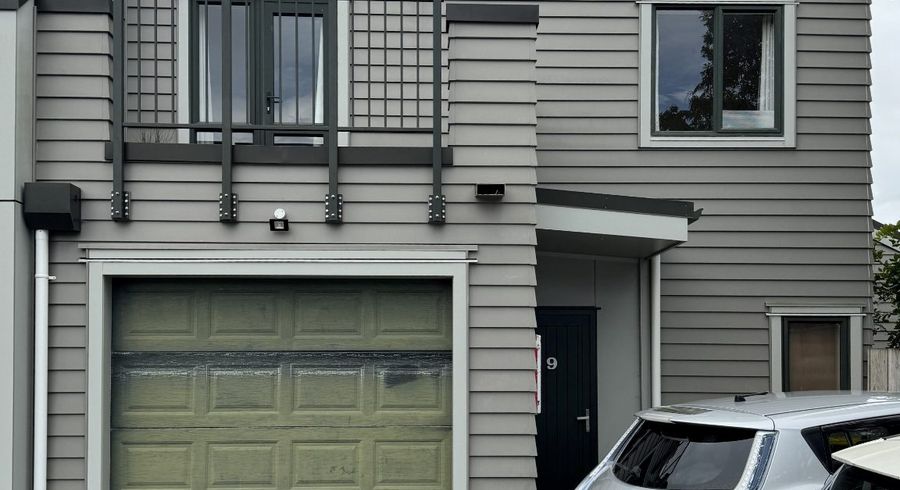  at 9/36 John Jennings Drive, Oteha, Auckland