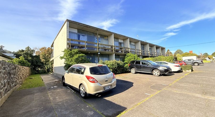 at 10/6 Selcourt Road, Mount Albert, Auckland City, Auckland