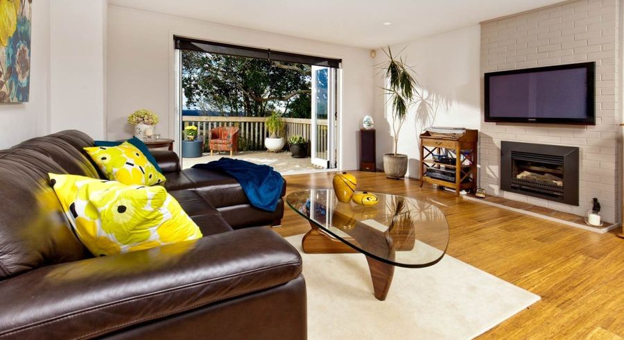  at 24 Sunset Road, Glenfield, North Shore City, Auckland