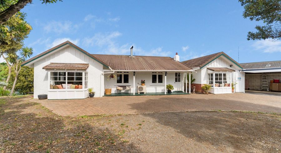  at 53 Tasman Road, Otaki Beach, Otaki