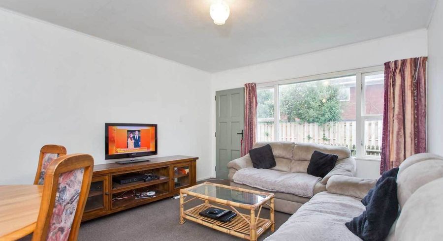  at 1/12 Seaforth Avenue, Mangere Bridge, Manukau City, Auckland