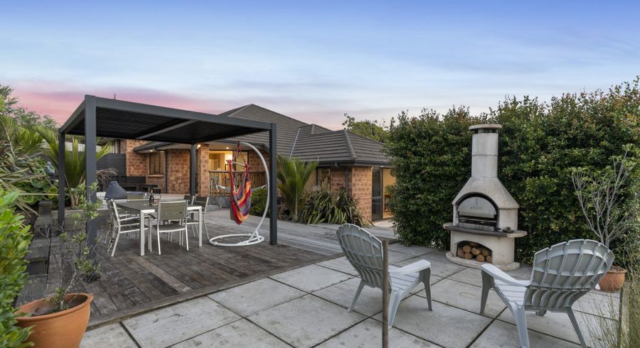  at 28 The Close, Greenhithe, Auckland