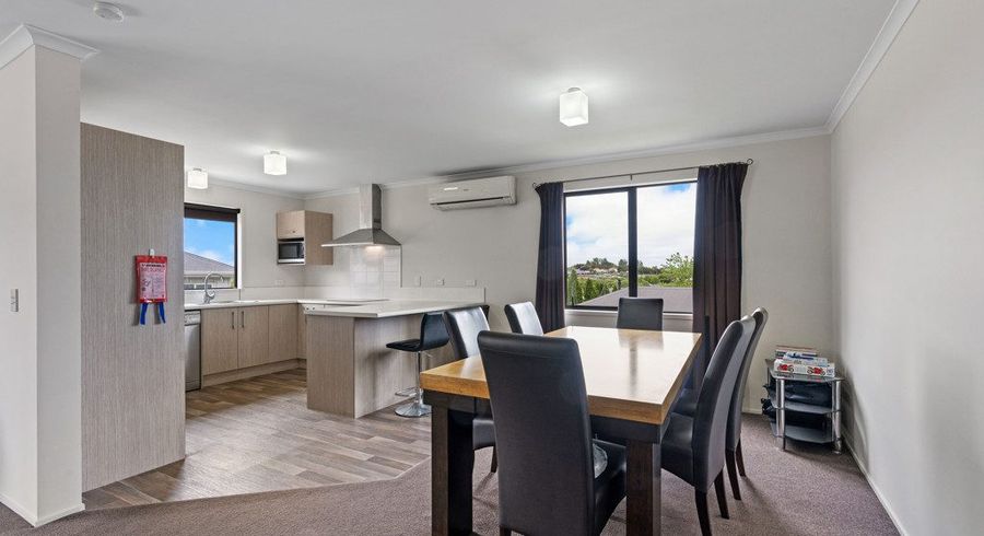  at 6 Iris Place, Grandview Heights, Hamilton