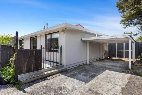  at 2/8 Marinich Drive, Ranui, Waitakere City, Auckland