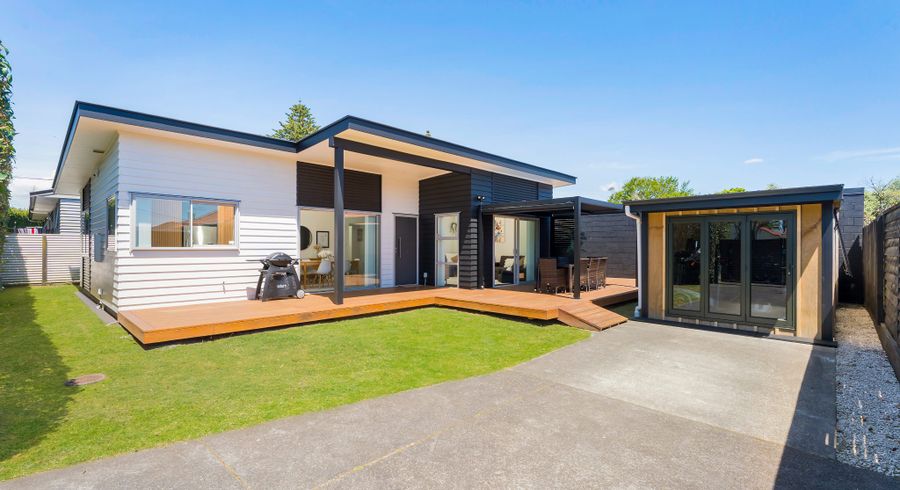  at 2B Peachgrove Road, Te Atatu Peninsula, Waitakere City, Auckland