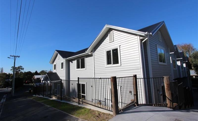  at 2/5 Edgecumbe Street, Whitiora, Hamilton