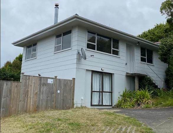  at 1/28 Mannering Place, Hillcrest, North Shore City, Auckland