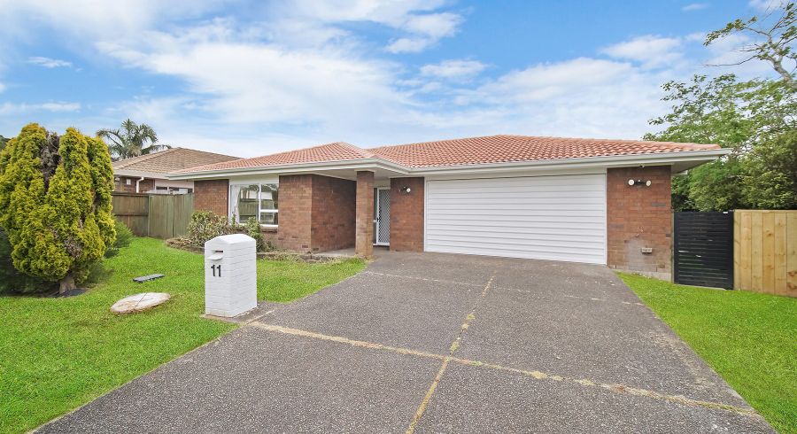  at 11 Suncrest Drive, West Harbour, Waitakere City, Auckland