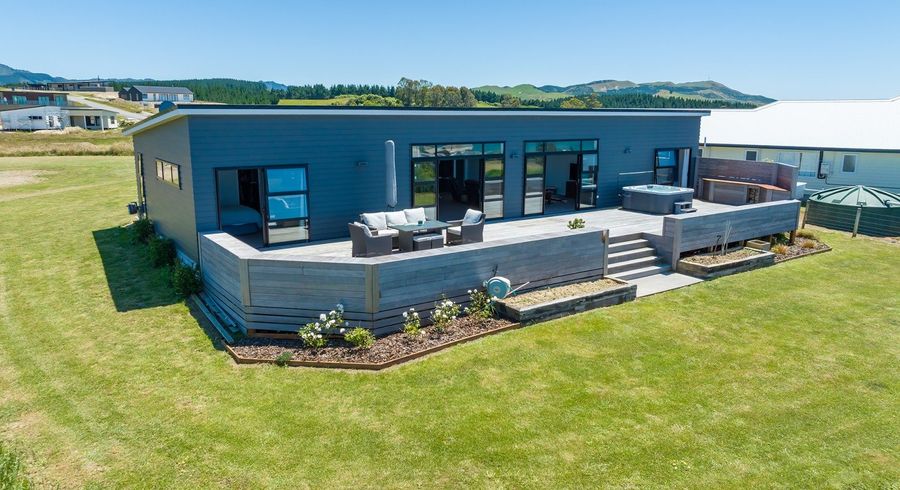  at 5 Pukeko Place, Riversdale Beach, Masterton