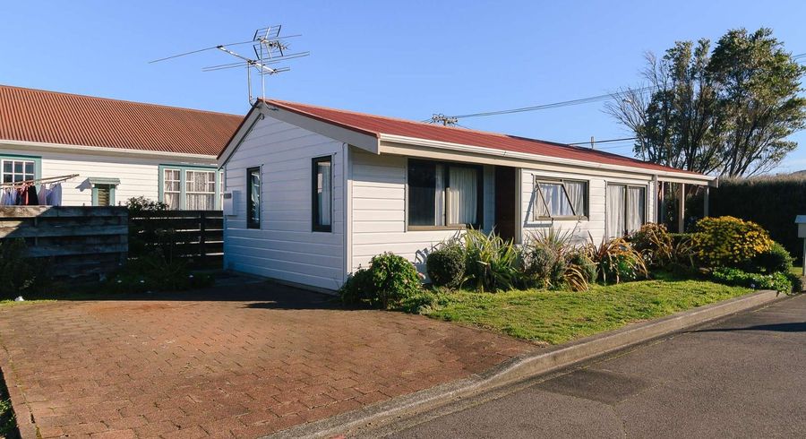  at 2/58 Cuba Street, Petone, Lower Hutt