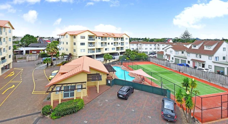  at 13/3C Harrison Road, Mount Wellington, Auckland City, Auckland