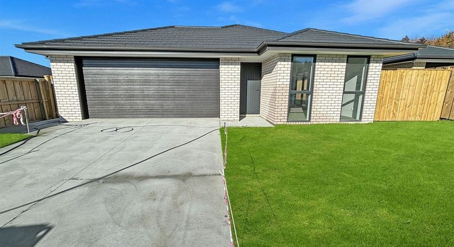  at 28 Applegrove Crescent, Belfast, Christchurch City, Canterbury