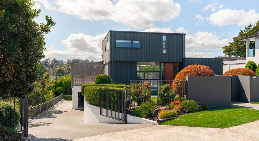  at 142 Lake Crescent, Hamilton Lake, Hamilton, Waikato