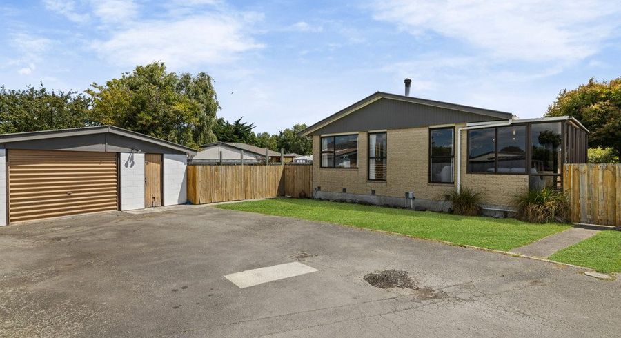  at 76 Frensham Crescent, Woolston, Christchurch City, Canterbury