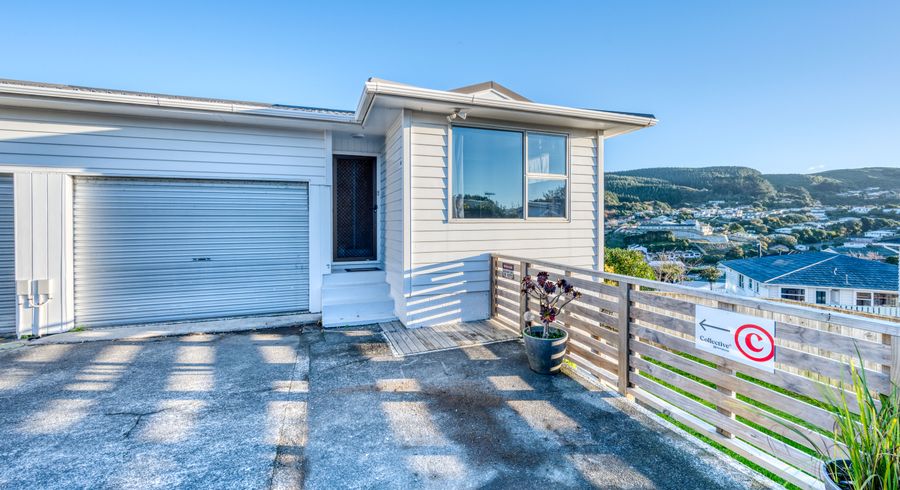  at 1/94 Taylor Terrace, Tawa, Wellington