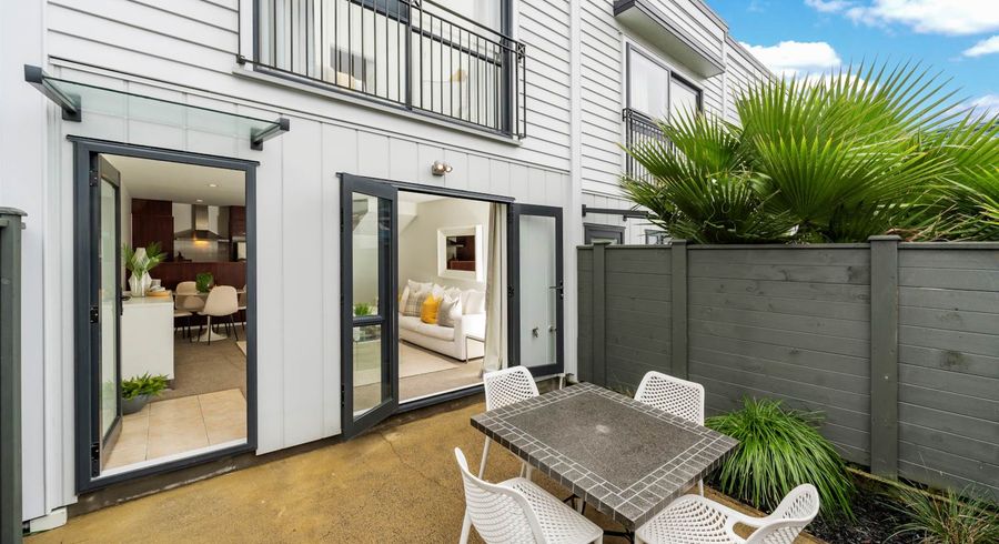  at 22/3 Burton Street, Grafton, Auckland