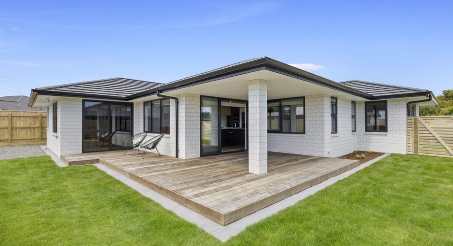  at 8 Kararaina Close, Whalers Gate, New Plymouth