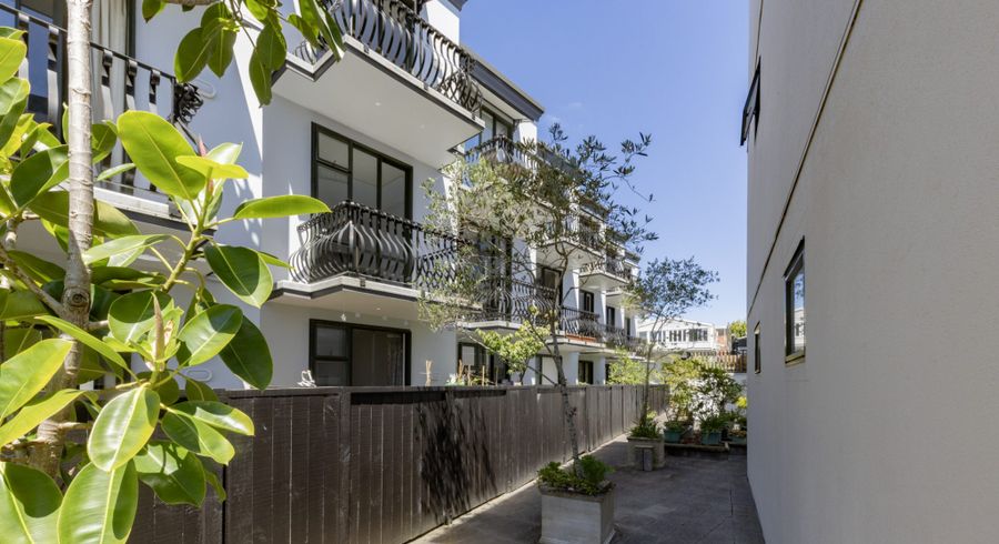  at 2F/30 Randolph Street, Eden Terrace, Auckland City, Auckland
