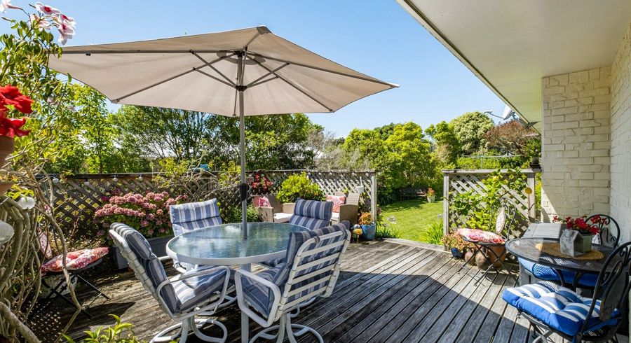  at 90 Omapere Street, Whitby, Porirua, Wellington