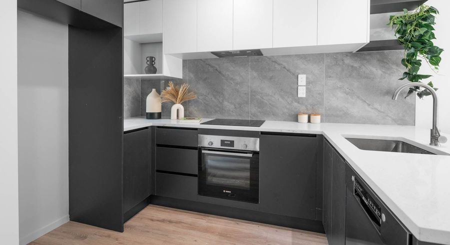  at 16 Reynella Drive, Massey, Waitakere City, Auckland