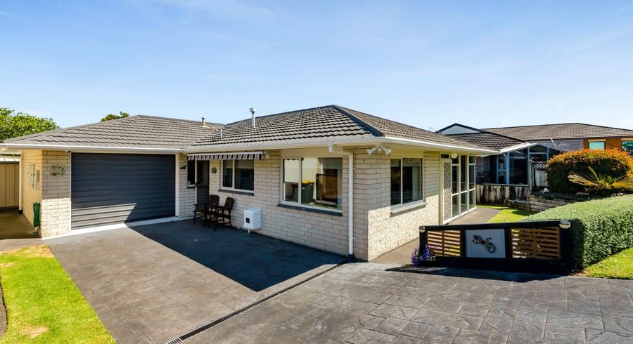  at 1/16 Sandel Rise, Merrilands, New Plymouth