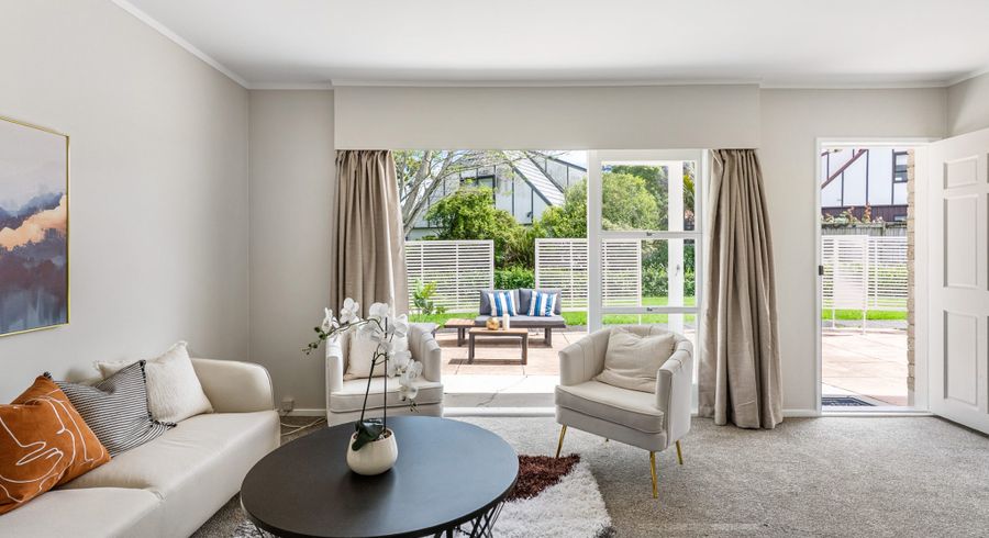  at 2/45 Howe Street, Howick, Auckland