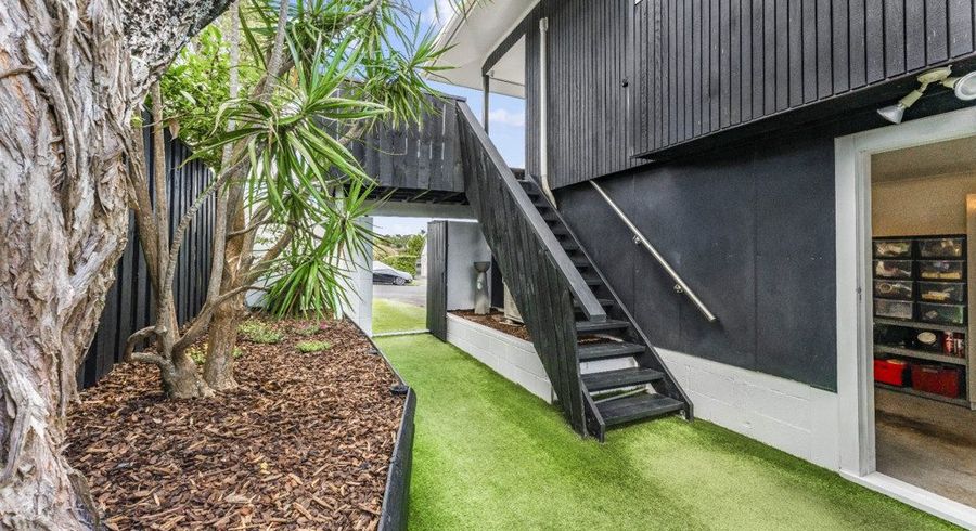  at 34B Ripon Crescent, Meadowbank, Auckland