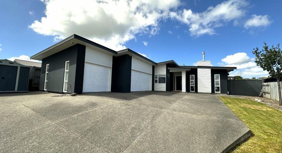  at 15 Monaco Grove, Fitzherbert, Palmerston North