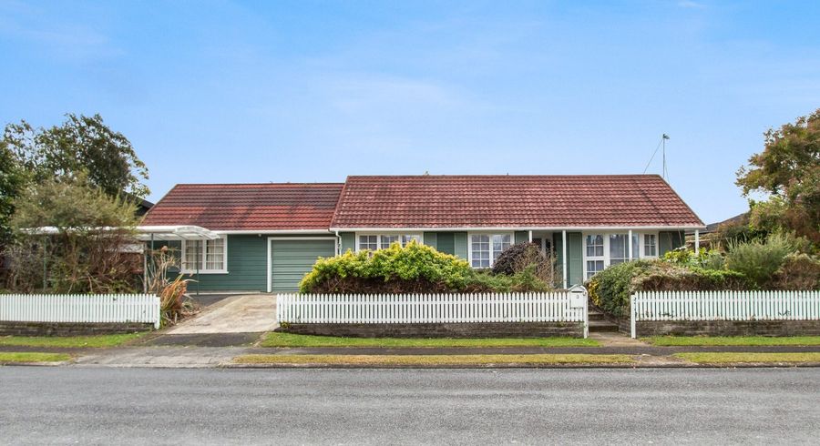  at 3 McLaren Place, Chedworth Park, Hamilton, Waikato