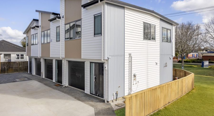  at 57B Rathgar Road, Henderson, Waitakere City, Auckland