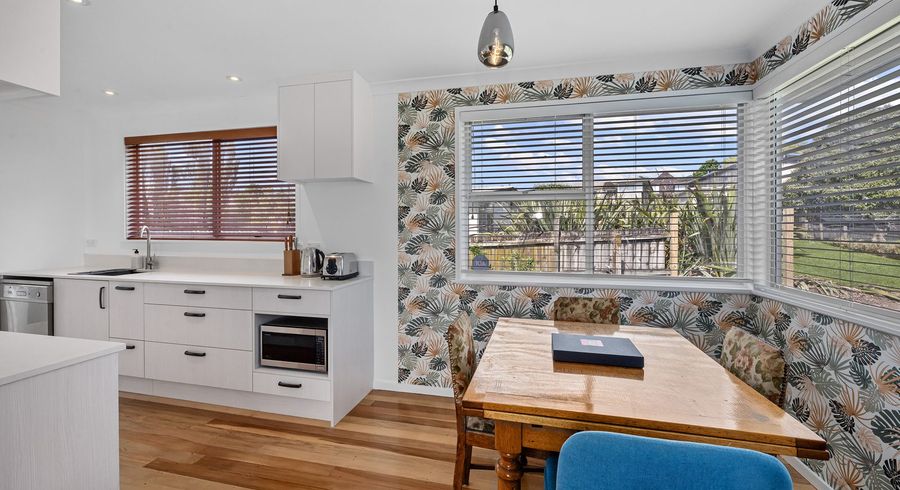  at 25 Felgrove Street, Glendene, Waitakere City, Auckland