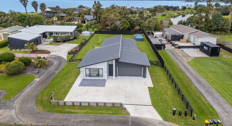  at 16 Mylindas Road, WHAKATIWAI, MIRANDA