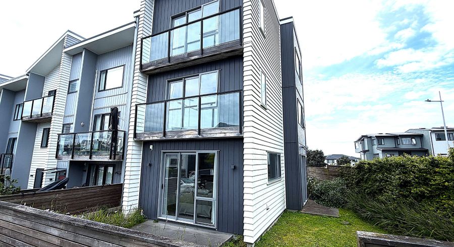  at 63 Te Oneroa Way--On Sat 1st Nov at 12:00-12:20pm, Long Bay, North Shore City, Auckland