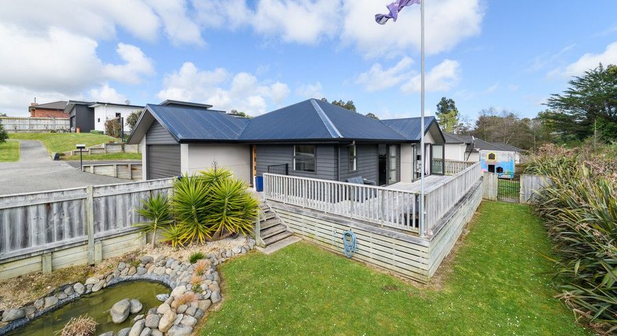  at 33 Galea Grove, Kelvin Grove, Palmerston North