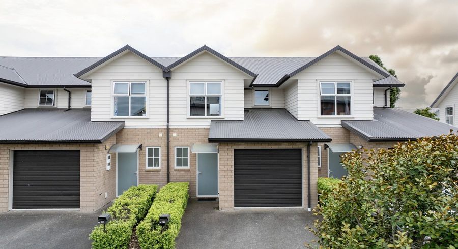  at 77 Chiefs Court, Hamilton East, Hamilton